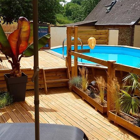 Le Vieux Moulin Gites - Detached Cottage With Garden Views And Pool Guégon Kültér fotó