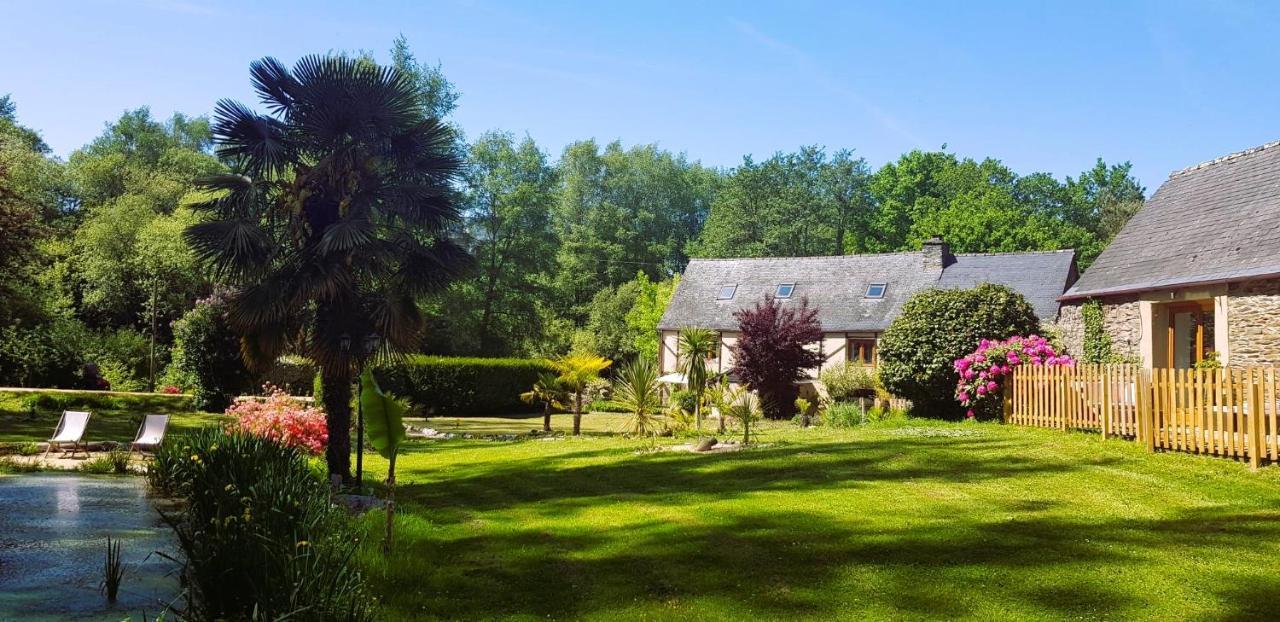 Le Vieux Moulin Gites - Detached Cottage With Garden Views And Pool Guégon Kültér fotó